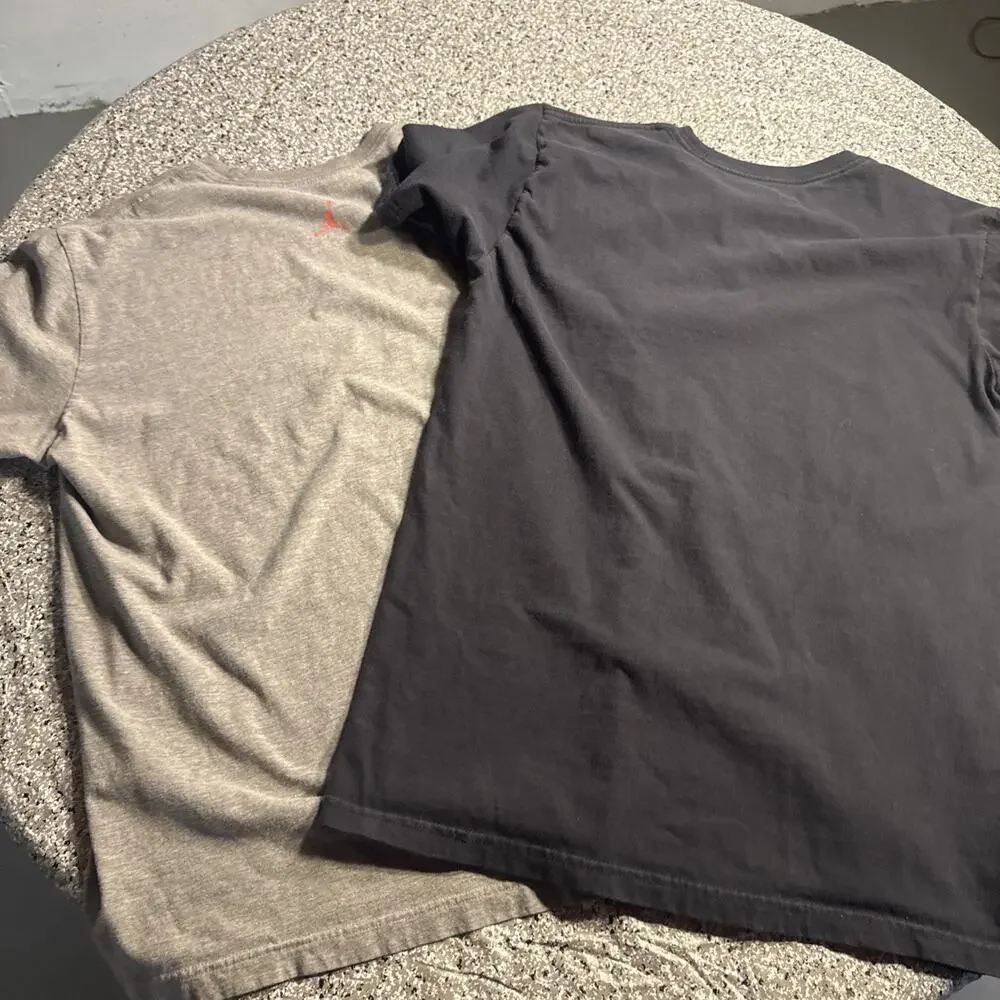 Nike Men’s Medium Tshirts 2 Lot / Air Jordan (1)